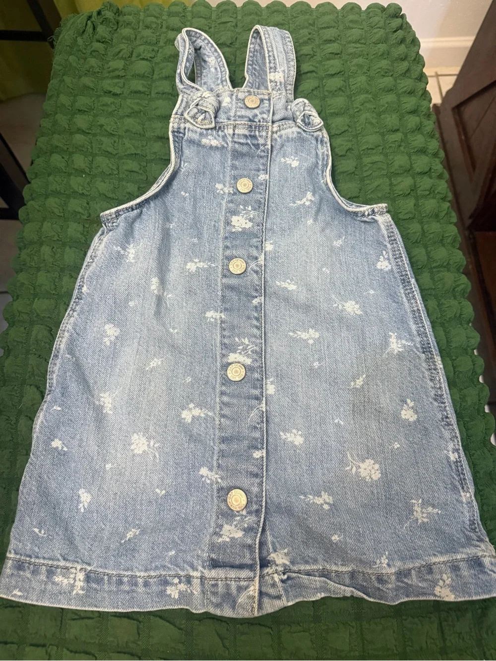 GAP Red Bandana Bib with Navy & White Flag Heart Pattern